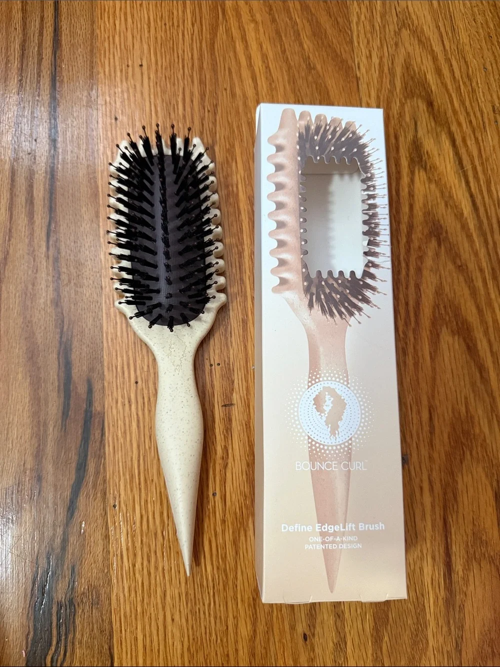 Bounce Curl Define EdgeLift Brush - Cream